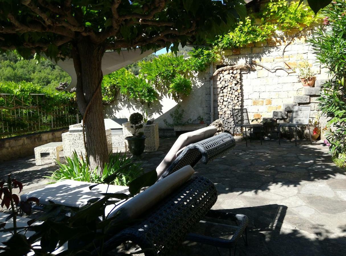Bed and Breakfast Ermitage de Peyreleau Exterior foto